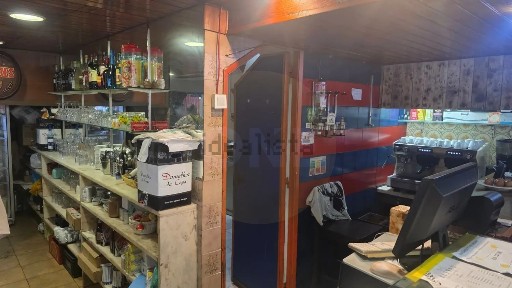 Espaço comercial à venda na Rua António Nunes Sequeira