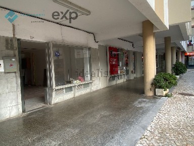 Espaço comercial à venda na Rua Diogo do Couto