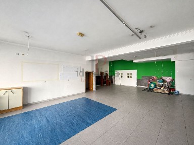 Espaço comercial à venda em Falagueira-Venda Nova