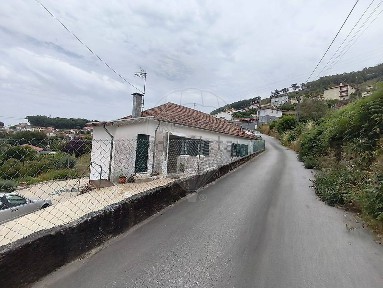 Moradia independente à venda em São Tomé Negrelos