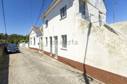 Moradia independente à venda em Serzedo