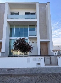 Moradia geminada à venda em Mouriz