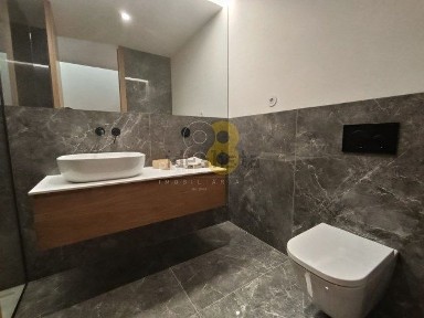 Duplex à venda na Rua Bela da Fontinha