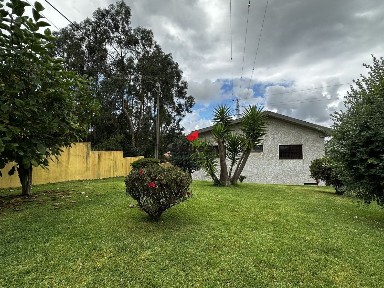 Moradia independente à venda em Crestuma