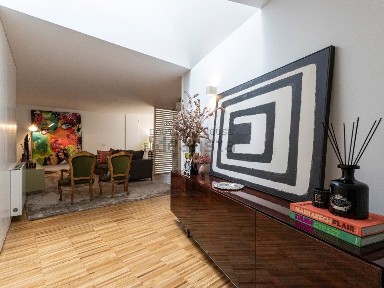 Duplex à venda na Cais das Pedras