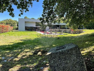 Moradia independente à venda em Santo Tirso - Couto - Burgães