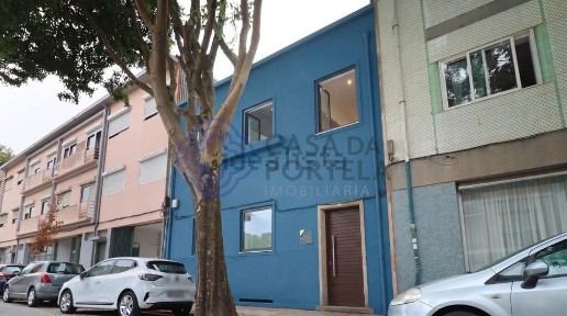 Casa ou moradia à venda na Rua de Côrte Real, 153