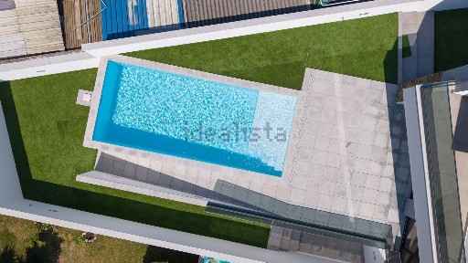 Moreira, Rua Coronel Carlos Moreira, 12