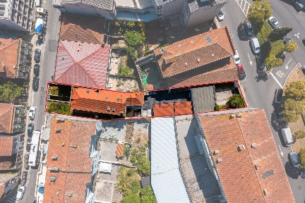 Moradia independente à venda na Rua São Roque da Lameira