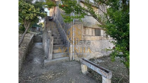 Casa ou moradia à venda no Centro de São Mamede de Infesta - Laranjeiras