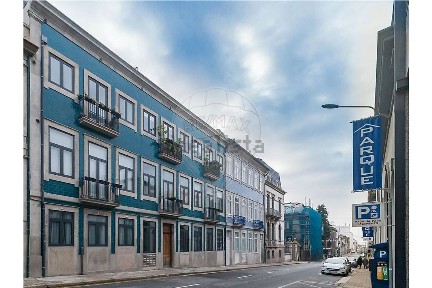 Duplex à venda na Rua de Dom João IV
