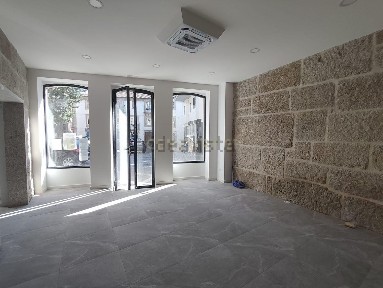 Arrendamento de espaço comercial na Rua Cândido Sotto Mayor
