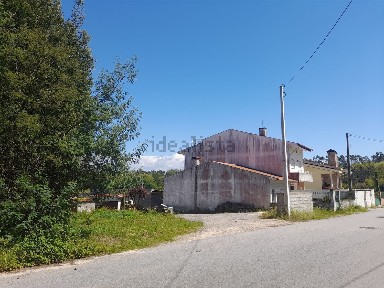 Moradia independente à venda em São João