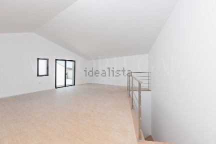 Duplex à venda na Rua de Vicente Almeida de Eça