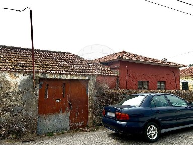 Moradia independente à venda em Nogueira da Regedoura