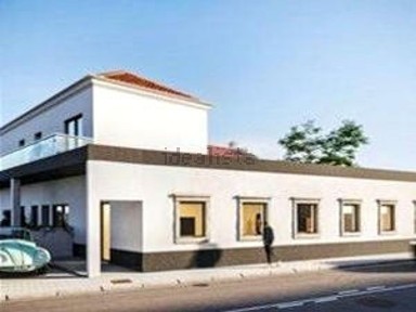 Moradia independente à venda na Avenida Europa