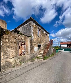 Casa ou moradia à venda na Santiago da Riba-Ul
