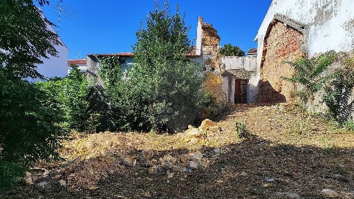Moradia independente à venda em São Pedro - Lapas - Ribeira Branca