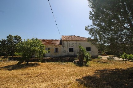Casa de aldeia à venda em Além da Ribeira e Pedreira