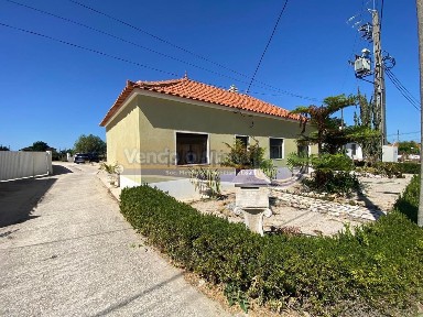 Casa ou moradia à venda em Foros de Salvaterra