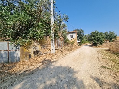 Moradia independente à venda em Brogueira - Parceiros de Igreja - Alcorochel