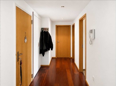 Apartamento T1 com garagem e mobilado