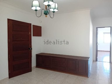 Apartamento T2 à venda na Rua Natércia Freire s/n