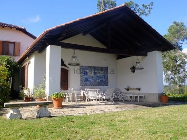 Moradia independente à venda na Travessa da regateira s/n