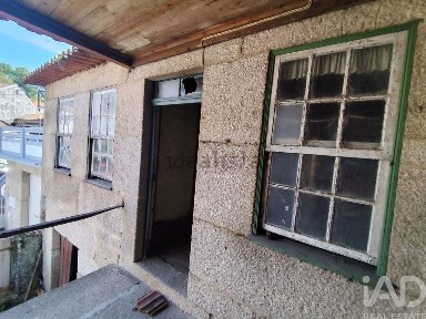 Moradia independente à venda em Lagares da Beira