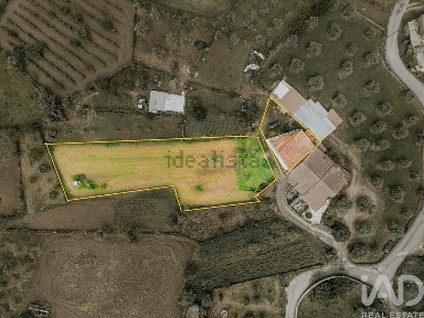 Moradia independente à venda em Ázere e Covelo