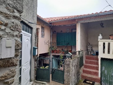 Moradia independente à venda em Meruge