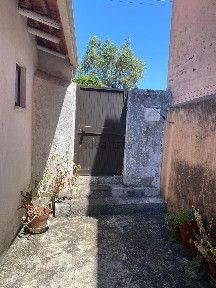 Moradia geminada à venda em Melriçal