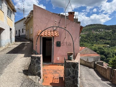 Ceira, Rua Fontinha, 82
