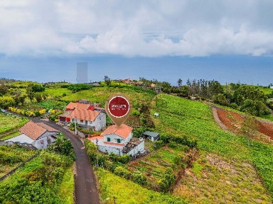 Casa ou moradia à venda em Achadas da Cruz