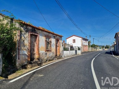 Moradia independente à venda em Poiares (Santo André)