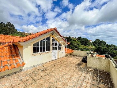 Moradia independente à venda em Canhas