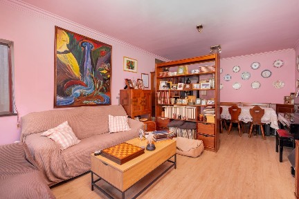 Apartamento T3 à venda na Rua Bento de Jesus Caraça