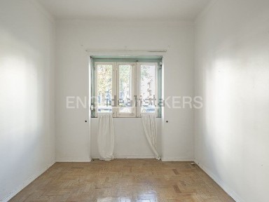 Apartamento T2 à venda na Avenida Dom Afonso Henriques