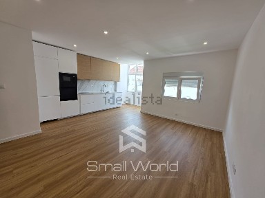 Apartamento T2 à venda na Rua Egas Moniz, 2 f