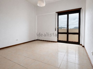Apartamento T1 à venda na Avenida República da Guiné-Bissau, 30
