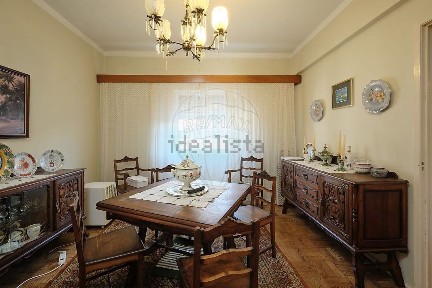 Apartamento T3 à venda na Rua 5 de Outubro