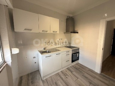 Apartamento T2 à venda na Ladeira Forte da Estrela