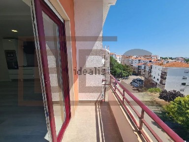 Apartamento T4 à venda na Cruz de Pau