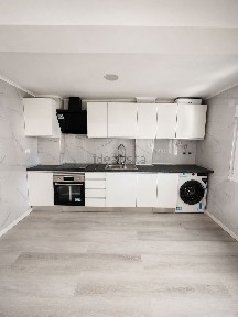 Apartamento T3 à venda na Rua João Jacinto de Magalhães