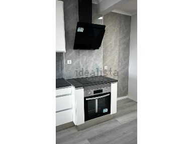 Apartamento T2 à venda na Rua Gil Eanes