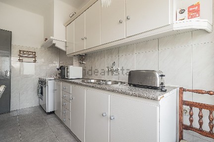 Apartamento T3 à venda na Avenida Doutor Arlindo Vicente, 24