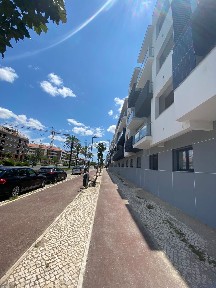 Apartamento T4 à venda na Avenida dos Ferroviários