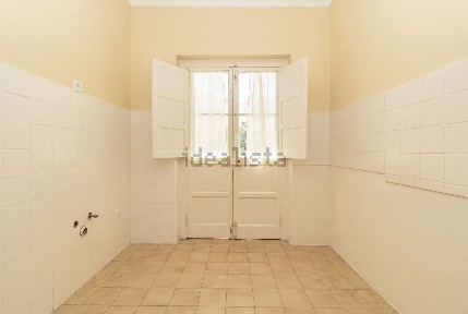 Apartamento T2 à venda na Rua Dom Carlos i s/n