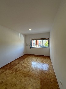 Apartamento T2 à venda na Rua dos Três Vales