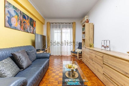 Apartamento T3 à venda na Rua Infante Dom Augusto, 125